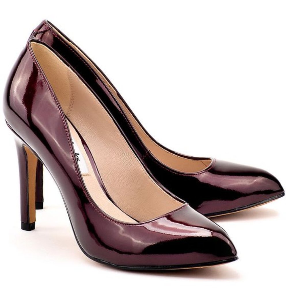 Clarks Always Chic Burgundy Patent Pump 6M